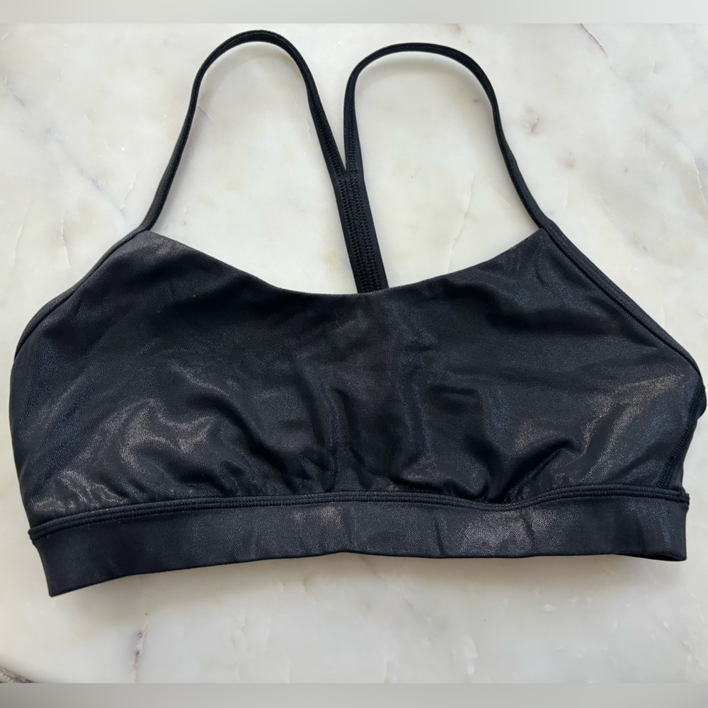 Lululemon nulu flow y size 8 sports bra